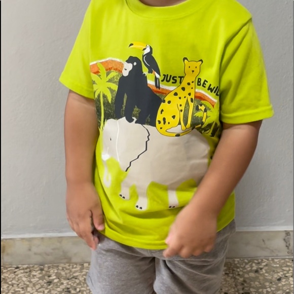 Set of two short shirts and one short pants - 3T - Picture 13 of 14